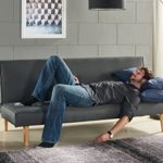 Sofa für Büro Schlafsofa klappbar Grau und 2 Blaue Kissen